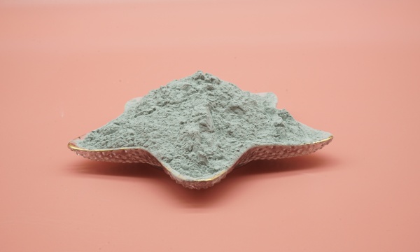 牙科陶瓷厂：绿碳化硅微粉啃动氧化锆硬骨头